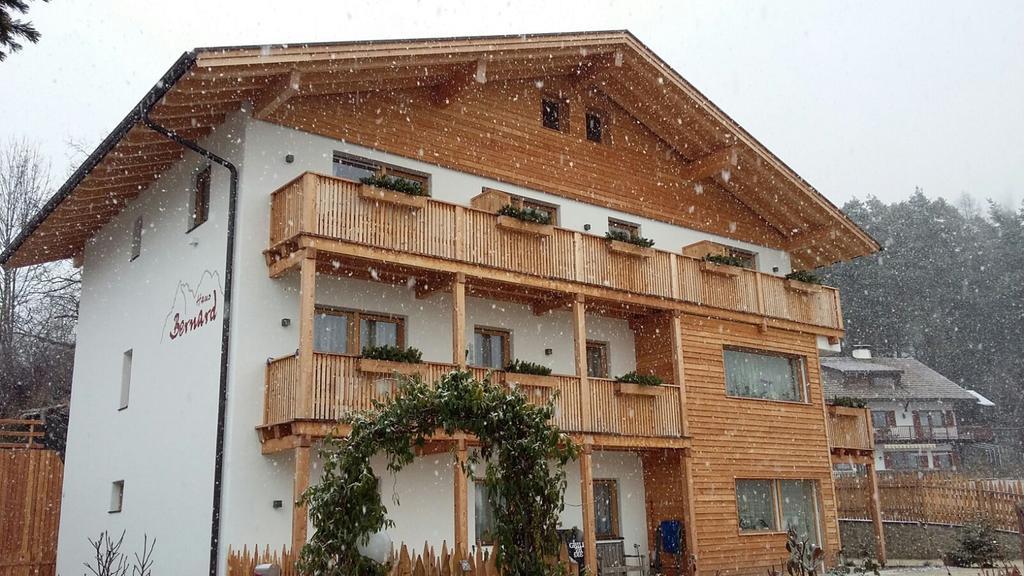 Апартаменты Haus Bernard Сьюзи Экстерьер фото